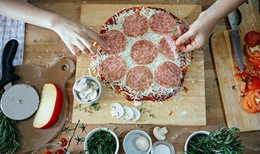 You are currently viewing 30 Min Cheesy Pizza Baking Class